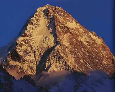 
K2 North Face At Sunset - Los Ochomiles: Karakorum e Himalaya book
